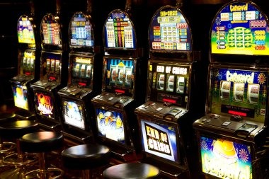 king 403 mobile app interface showing football markets and live casino options
